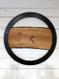 Horloge en cerisier et contour en cèdre
