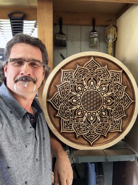 Mandala FLEUR DE LOTUS ET FLEUR DE VIE - Dimension : 58,5cm X 2,54cm -- 23'' X 1"