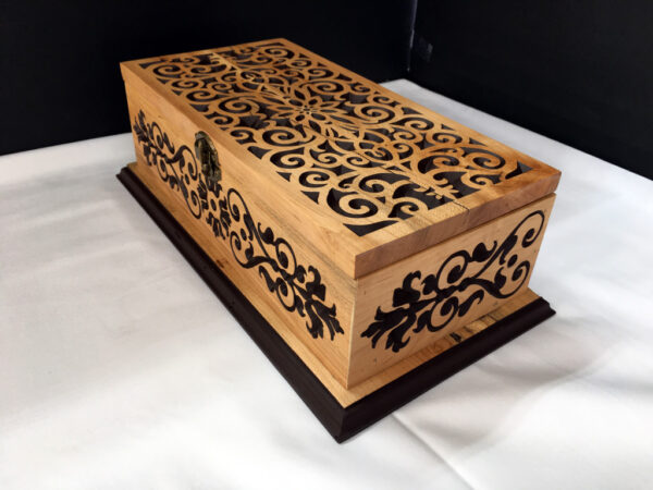 Boite décorative en érable à sucre incrusté d'arabesque floral -5