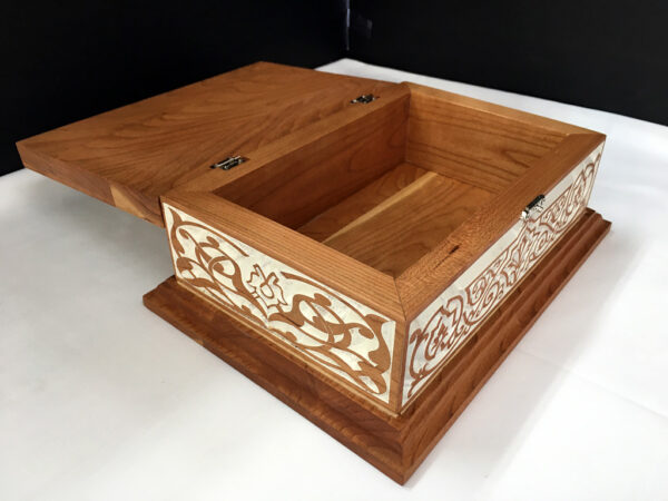 Boite décorative en cerisier incrusté d'arabesque floral -3