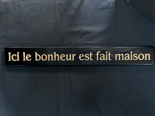 Appliquée murale - Le bonheur est fait maison